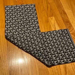 Michael Kors logo knit scarf and beanie setNWOT
